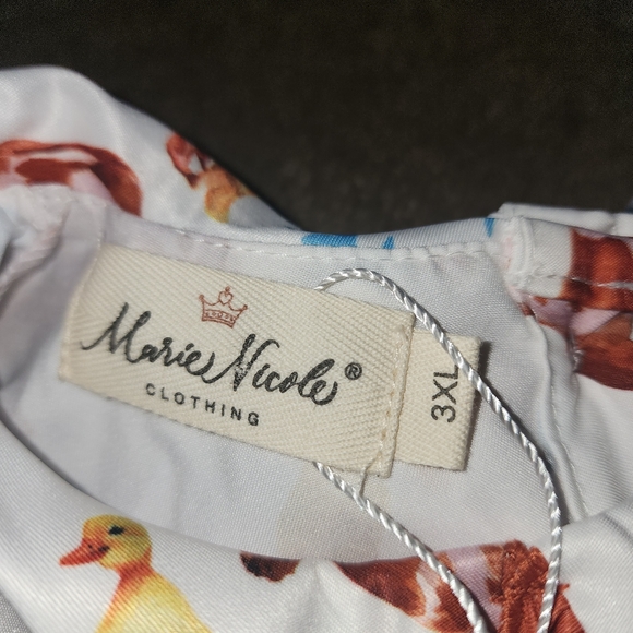 Maria Nicole Dress - Picture 2 of 2